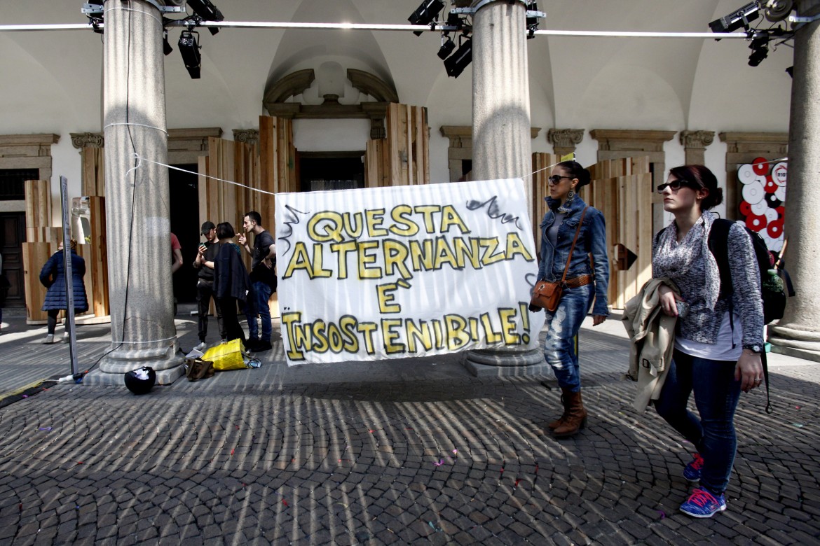 Alternanza scuola-lavoro, pensava di fare un’esperienza 4.0, ha spalato letame per due settimane