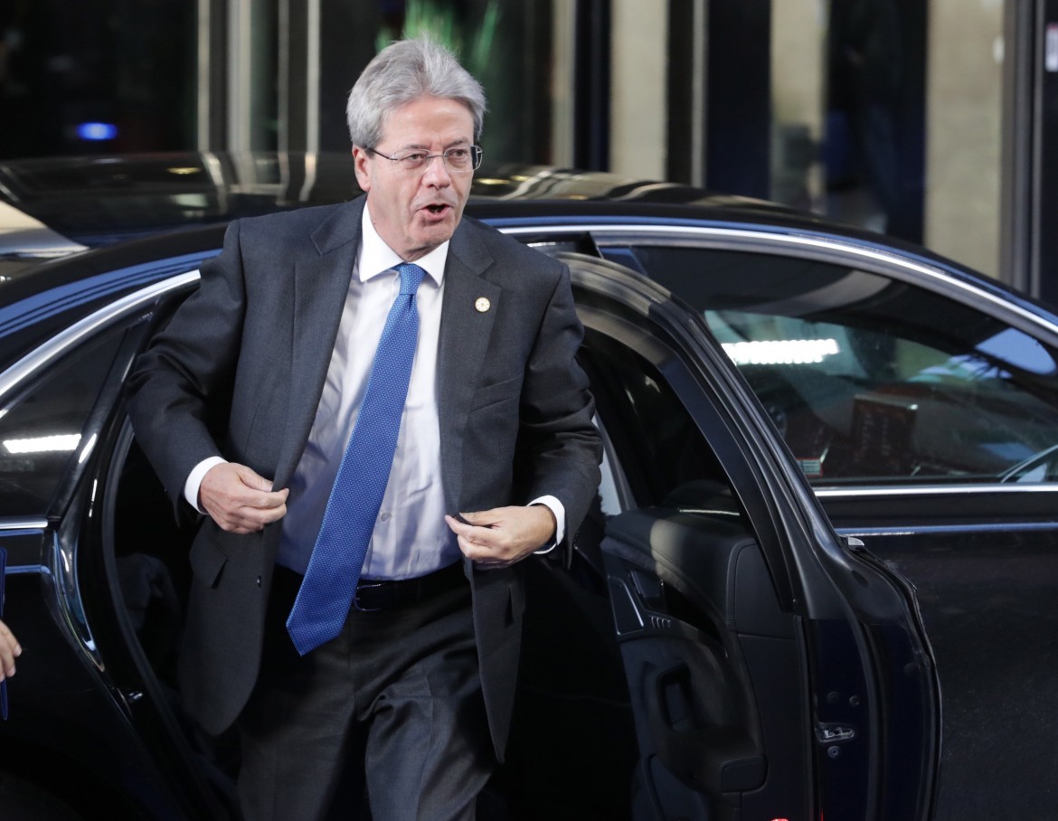 Gentiloni, riserva senza campo