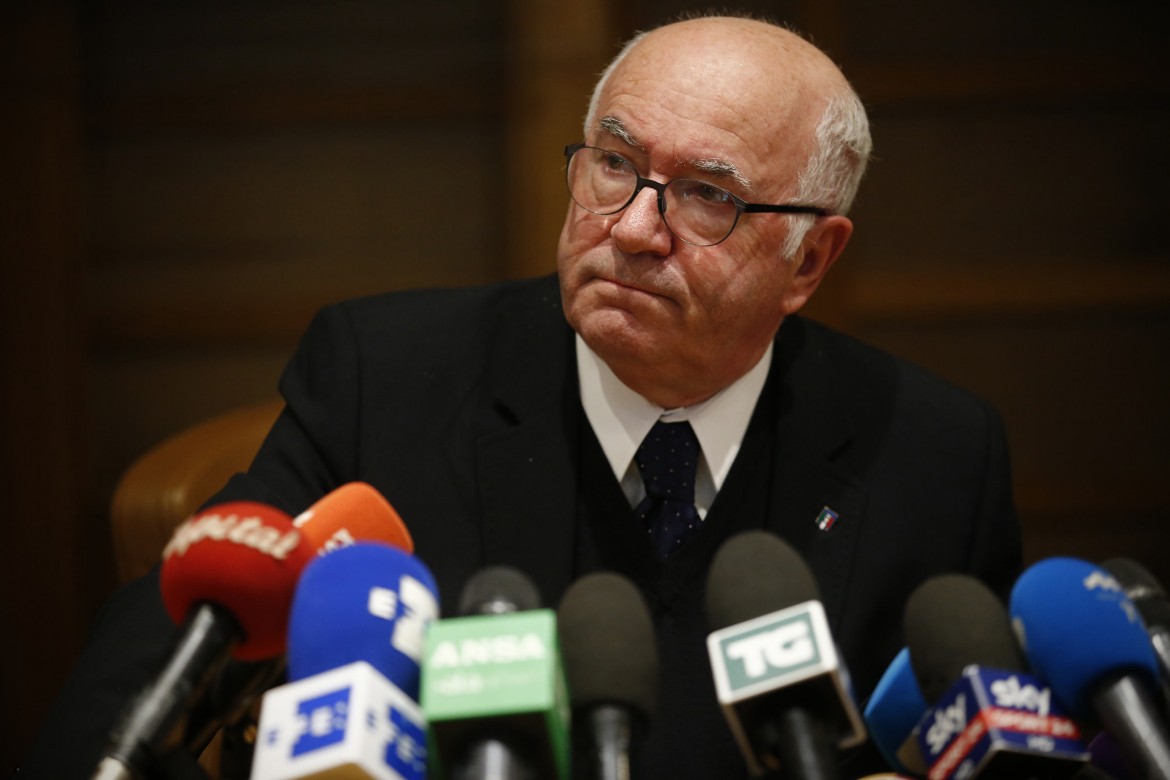 Tavecchio lascia, ma il football non cambia