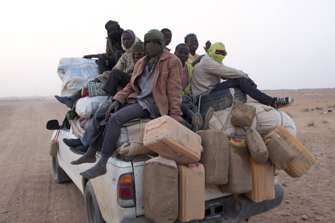 Le Ong denunciano: «Fondi Ue per la povertà in Africa usati per i controlli alle frontiere»