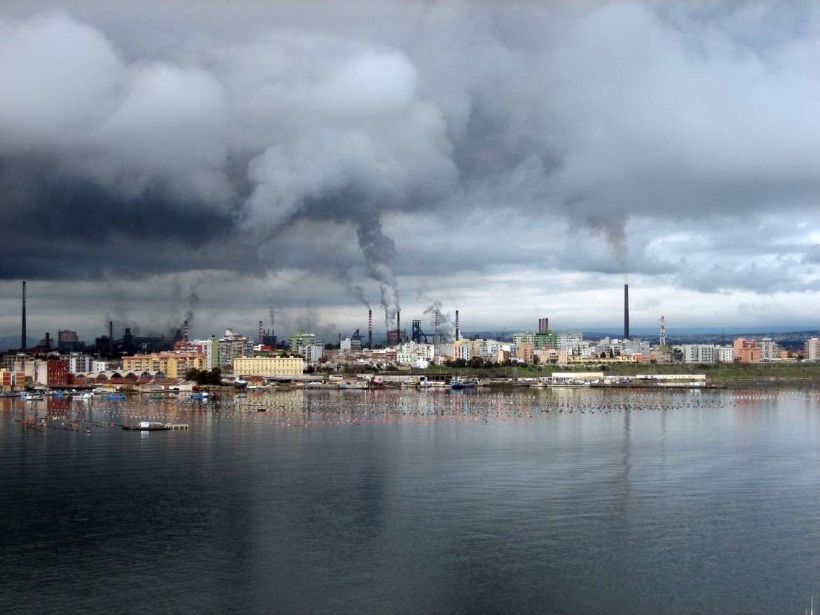 L’identità ferita di Taranto, una città postindustriale