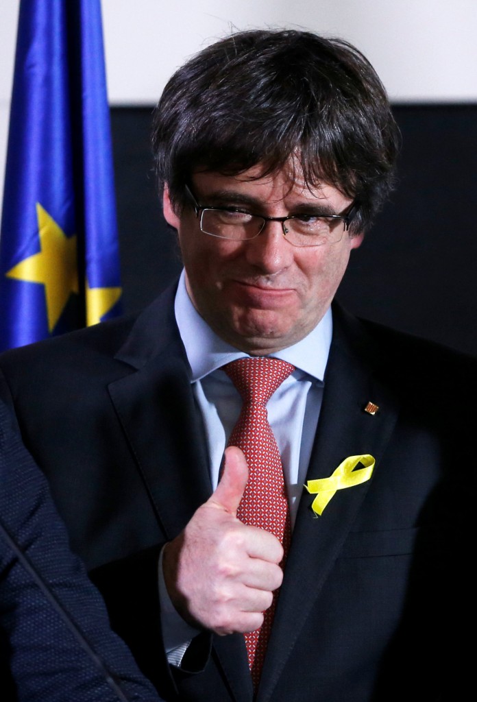 puigdemont passante verticale