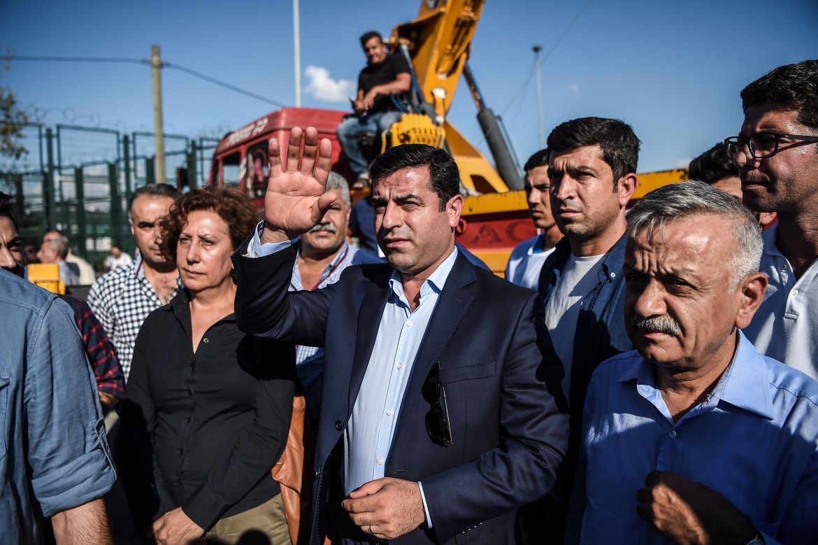 Demirtas di fronte alla corte chiede l’immunità cancellata