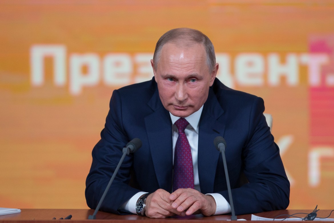 Putin: il Mausoleo resta, «Lenin è come un santo»