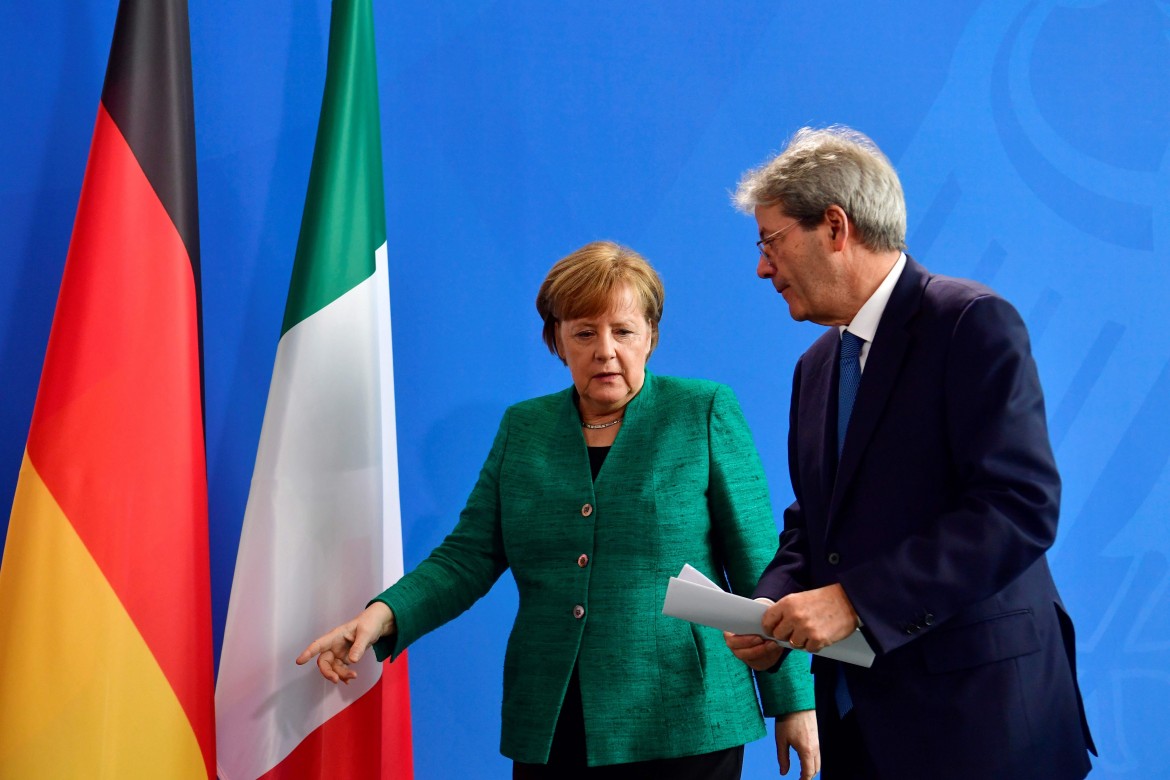 Gentiloni fa il pompiere in Germania