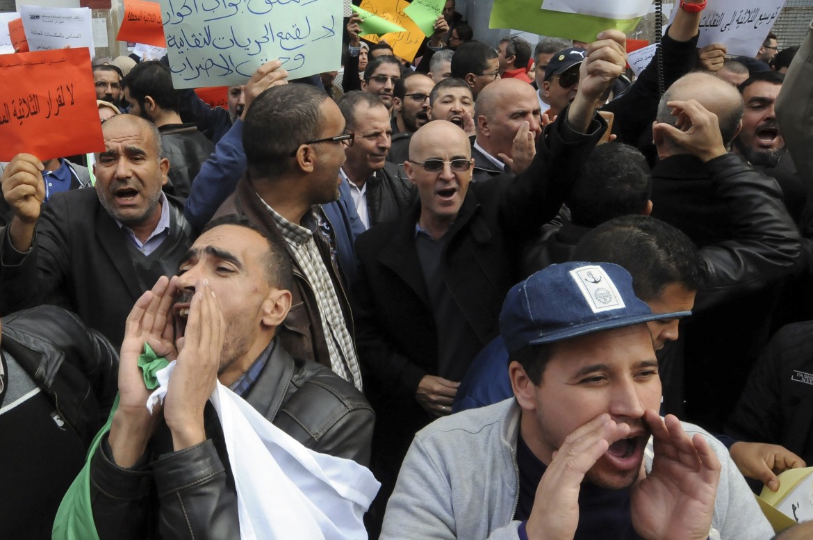 In Algeria una lotta che fa scuola