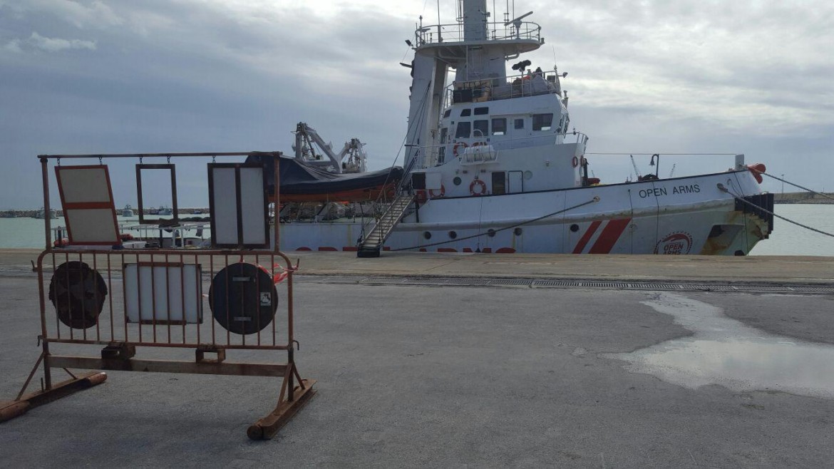 Ispezione della guardia costiera sulla Open Arms: tutto in regola