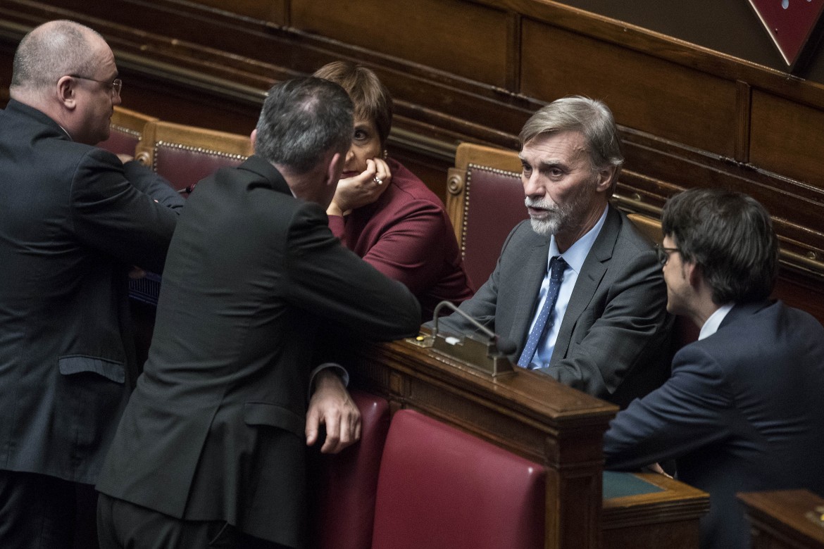 Pd, Delrio «acclamato». La conta è rimandata