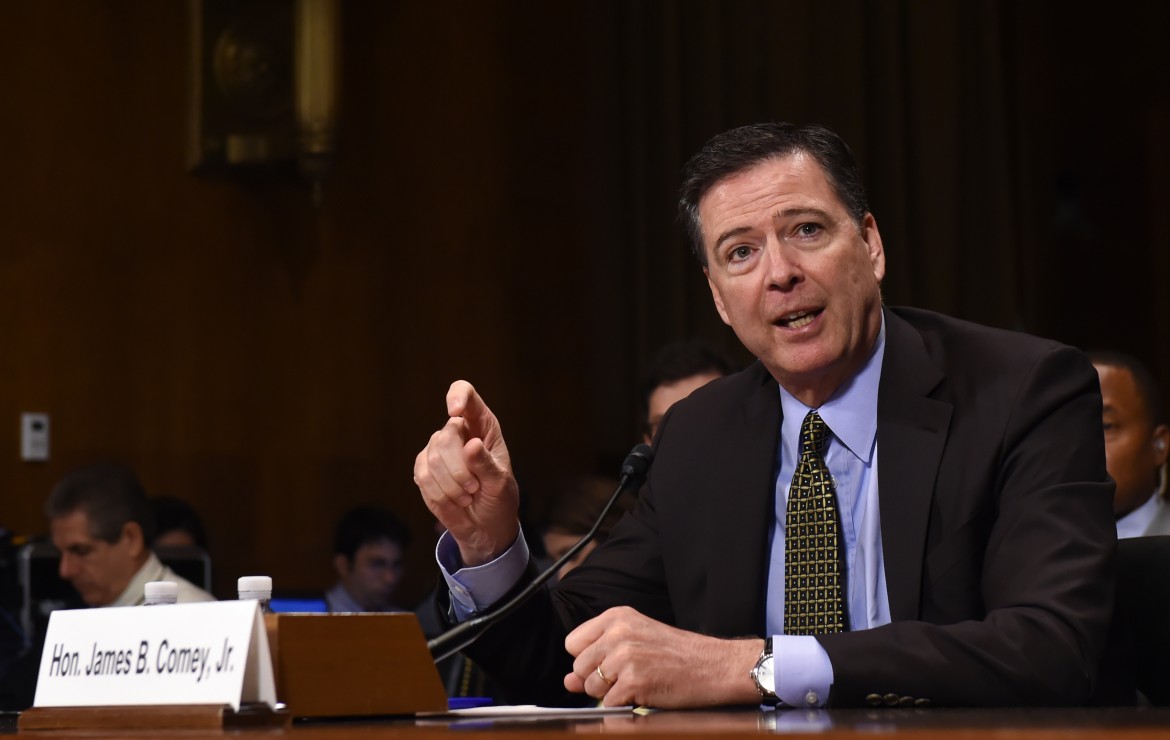 Comey (ex Fbi) bombarda The Donald