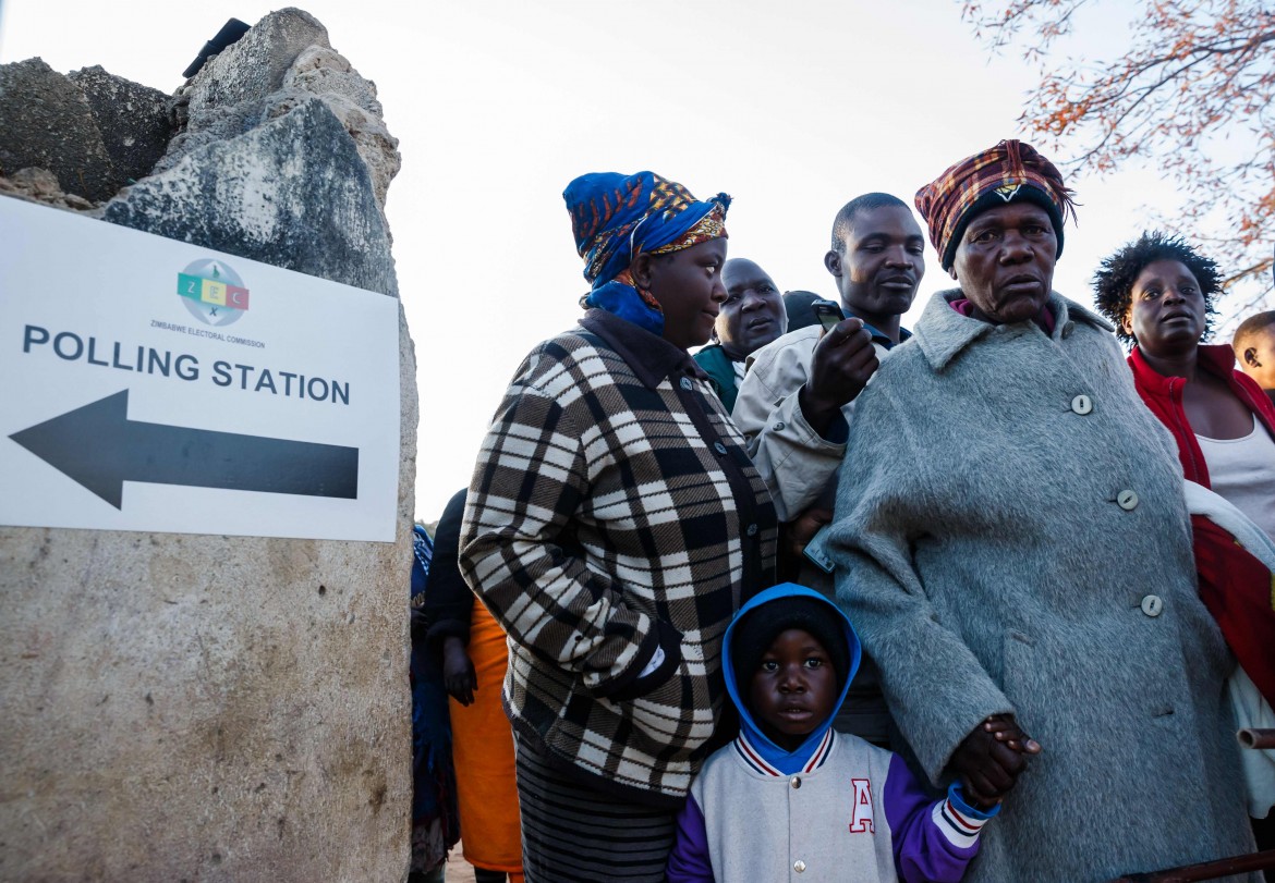 Zimbabwe in ansia per ritardi nei risultati del dopo Mugabe