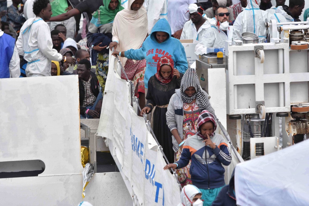 Il razzismo di governo in nome della nazione