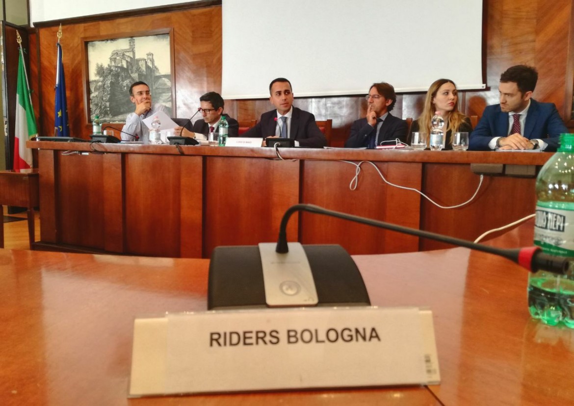 Sindacati e lavoratori: «Dov’è finito il tavolo sui diritti dei riders?»