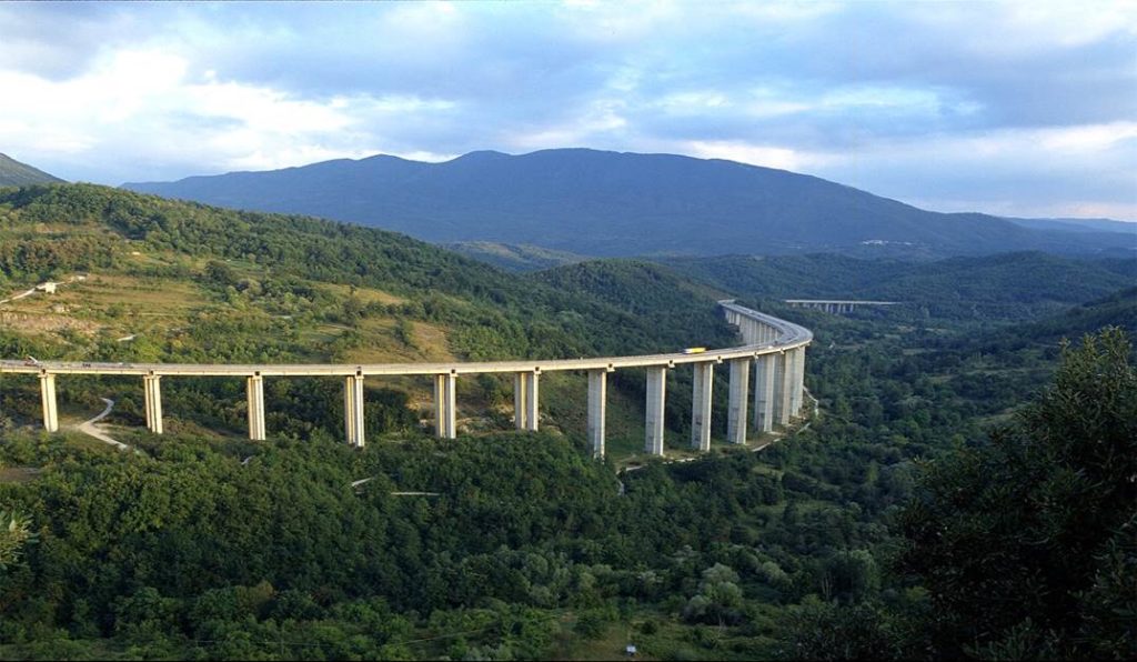 Tagliati i fondi ai trasporti del Centro Sud e ai comuni