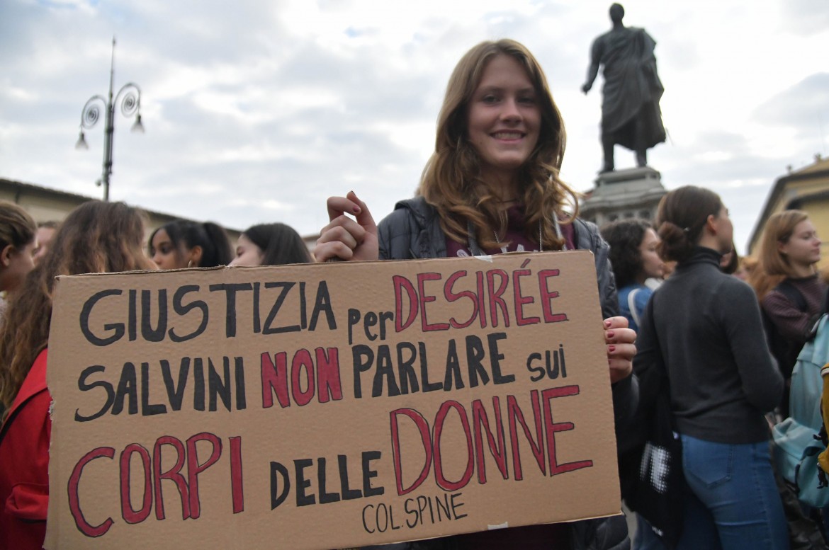 Raggi stoppa Forza Nuova che va in un’altra piazza