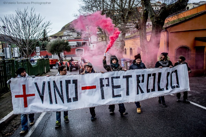 NoTriv all’attacco: «Non c’è nessuna rottura con le politiche fossili del passato»