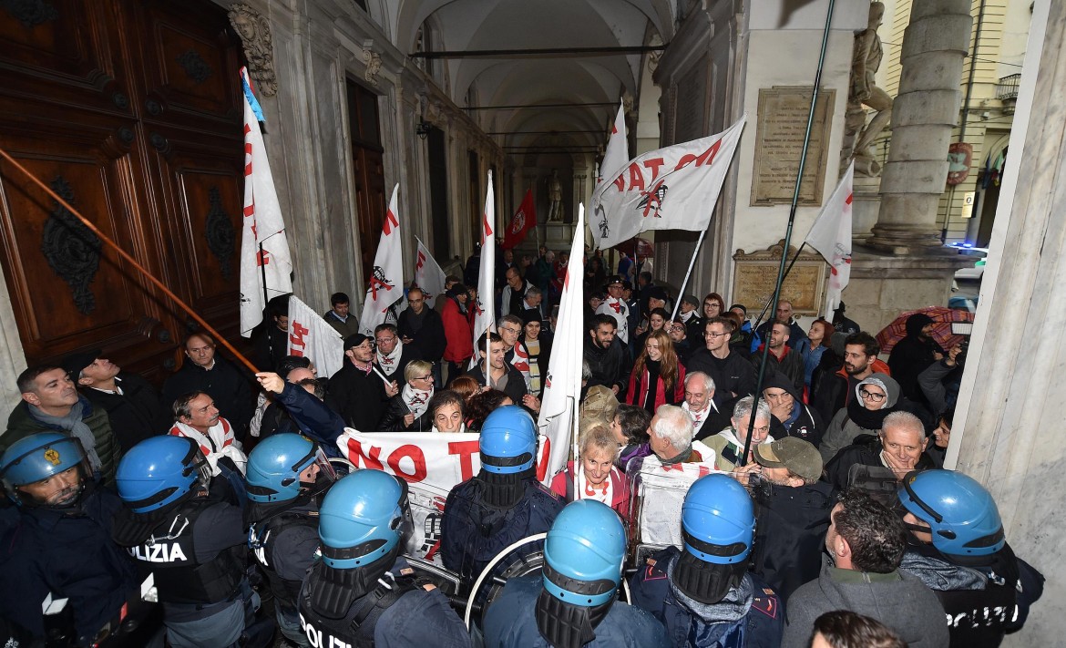 NoTav, il voto simbolo di Torino