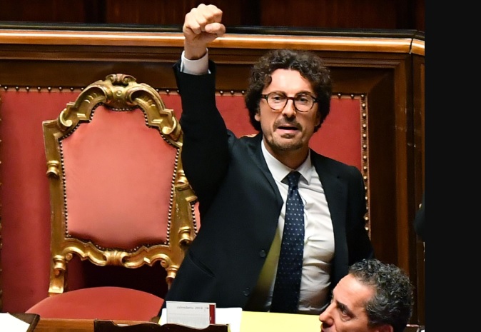 Toninelli: «Il Terzo Valico sì fa, colpa del Pd, ma noi la faremo meglio»