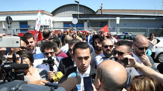 Il «Vaffa-day» degli operai IIA alle promesse di Di Maio