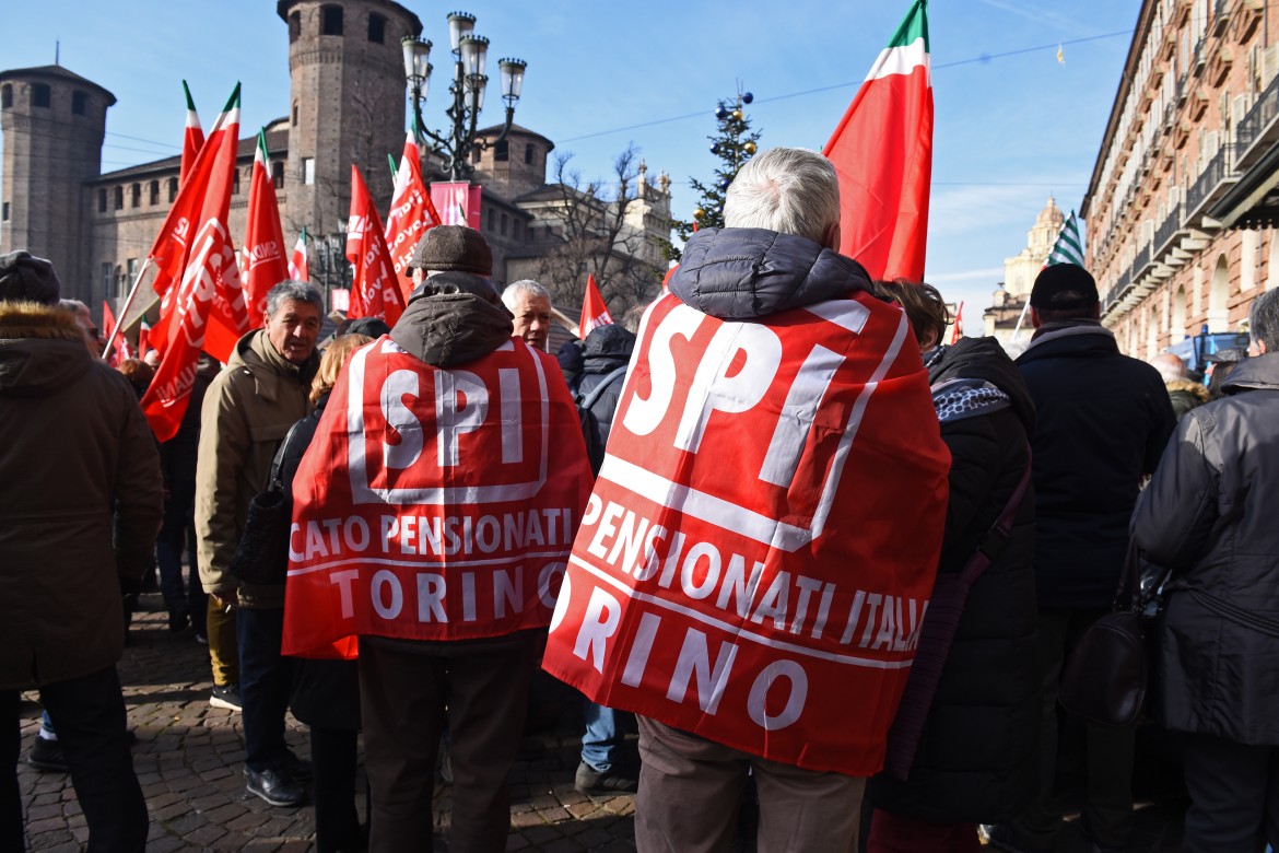 Pensionati contro il governo Lega-Cinque Stelle: i bancomat del governo tornano in piazza