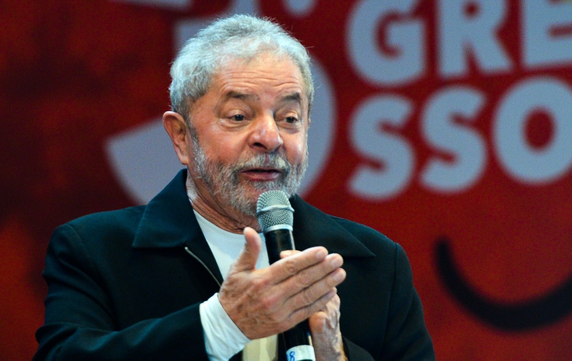 Lula, negato l’ultimo saluto al fratello