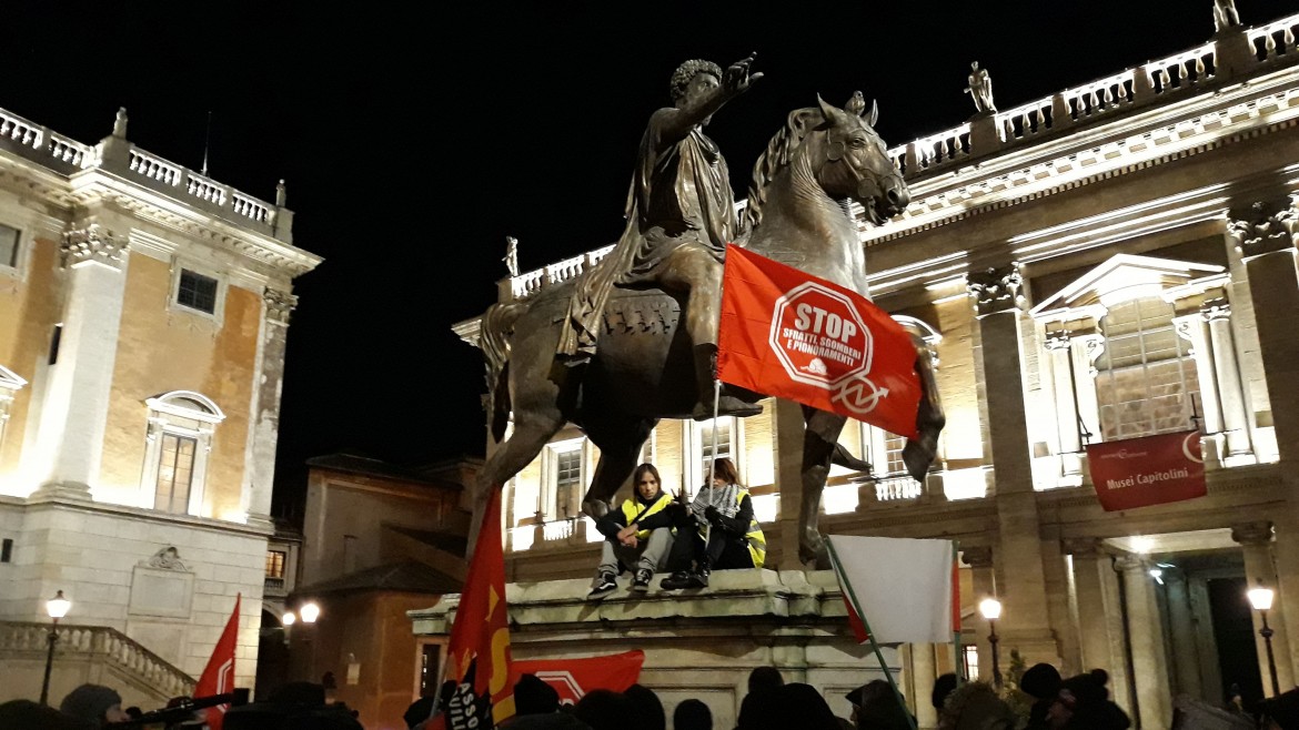 Movimenti per il diritto all’abitare: «Legittima difesa contro sgomberi e decreto Salvini