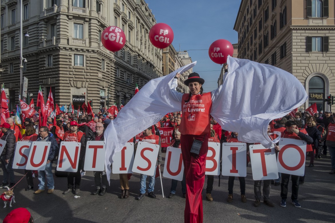 Cgil, Cisl e Uil: più risorse per rinnovare i contratti