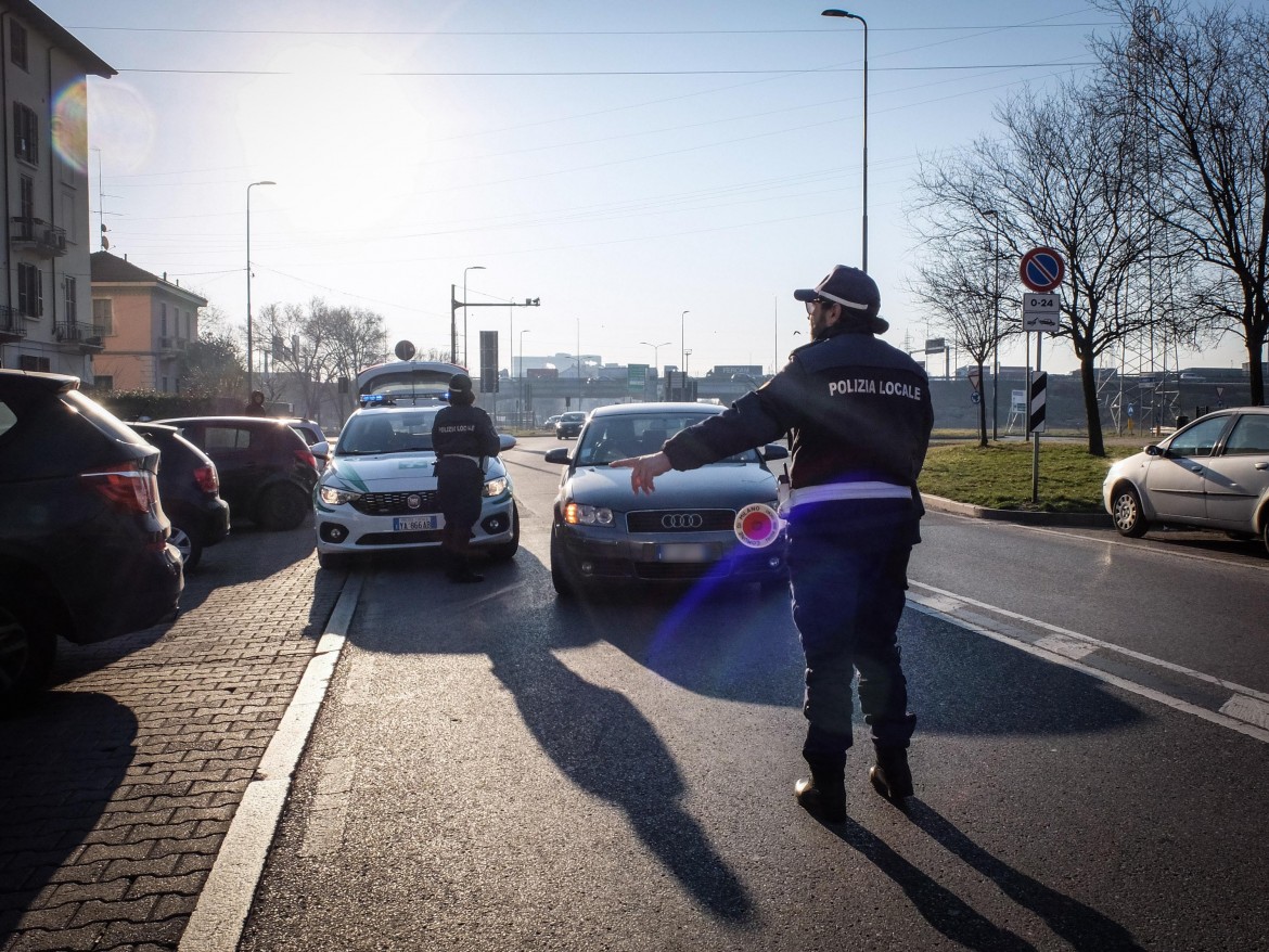 Milano, prove di respirazione: parte l’Area B più grande d’Italia