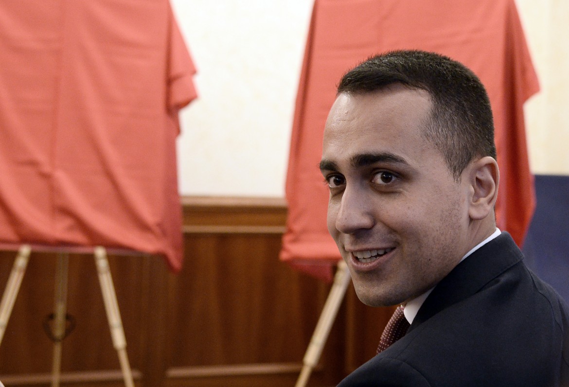 Di Maio dai gilet gialli, la Francia: «Provocazione inaccettabile»