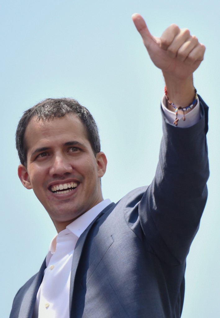 Guaidó blandisce la Cina e incalza Roma