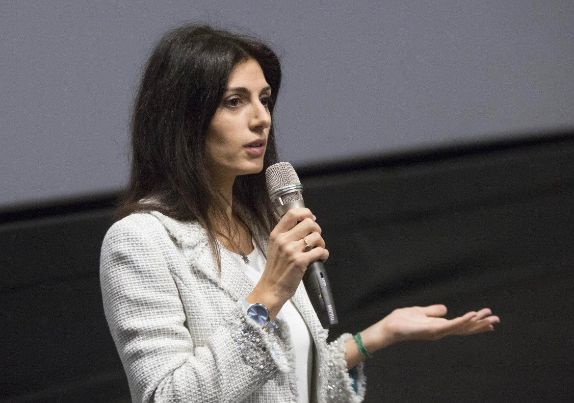 Virginia Raggi: «Lo stadio della Roma si fa». Ma la Regione paga i trasporti