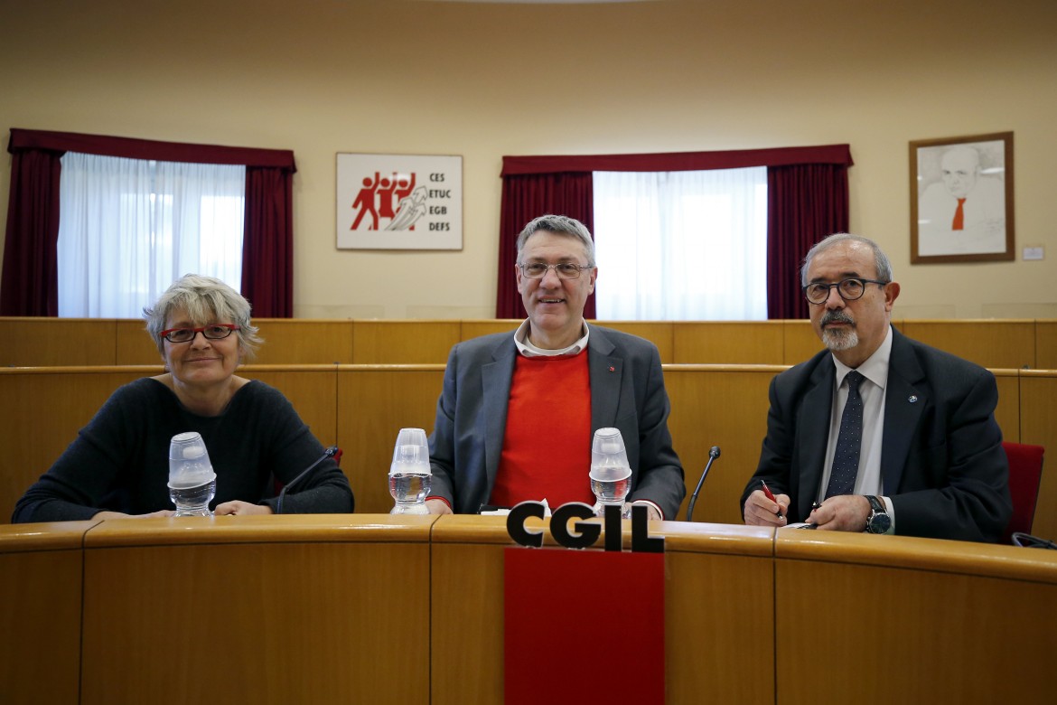 Cgil, Cisl e Uil contrari al salario minimo: «Dare valore erga omnes ai contratti»