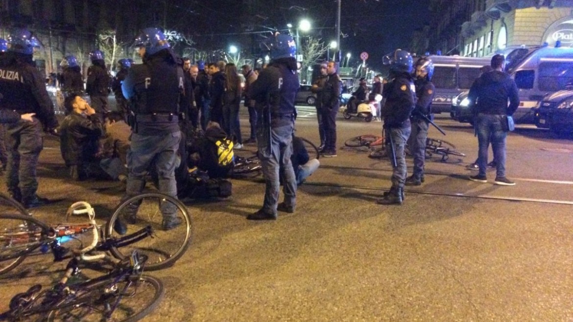 Torino, mano dura della questura sulla critical mass