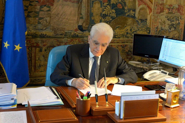 Commissione banche, Mattarella frena il M5s