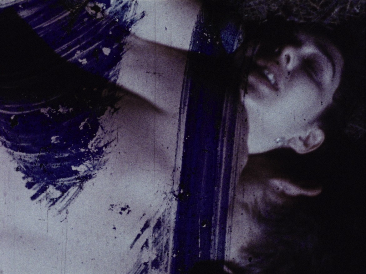 Addio alla body artista Carolee Schneemann