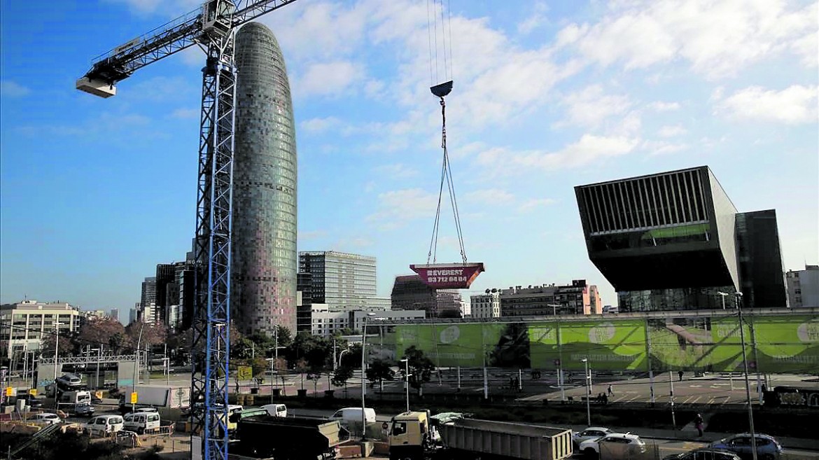 Barcellona, la sfida europea spodestata dai sindaci