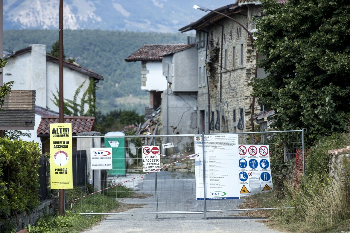 «Abbandonati», i terremotati tornano in piazza