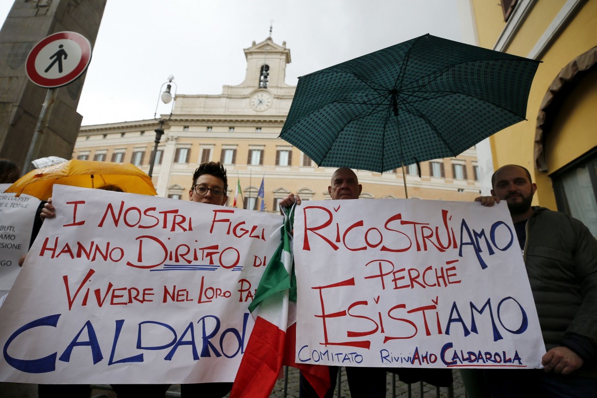 «A 900 giorni dalle scosse tutte le promesse non mantenute»