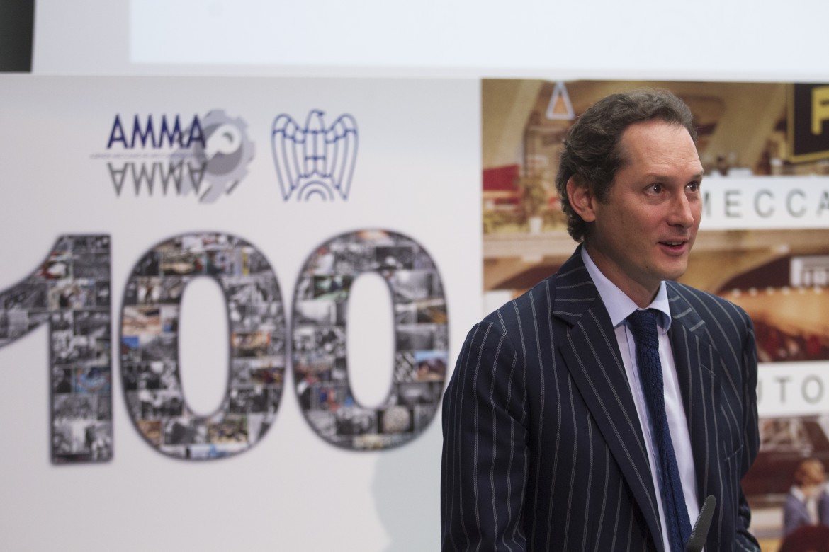 Elkann non va alla camera e (solo ora) tutti lo criticano