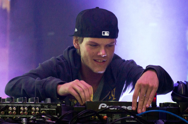 L’ultimo Avicii fra beat e ospiti illustri