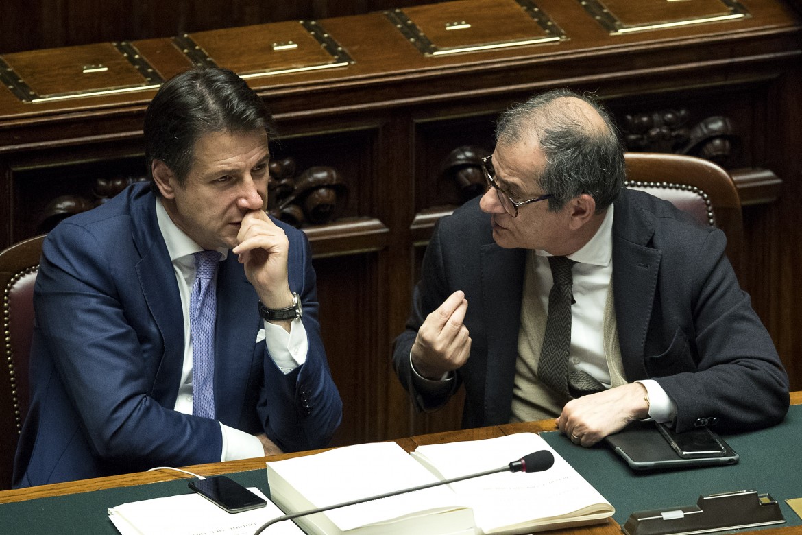 Conte mette sul piatto Ue i nuovi conti: deficit al 2,1%