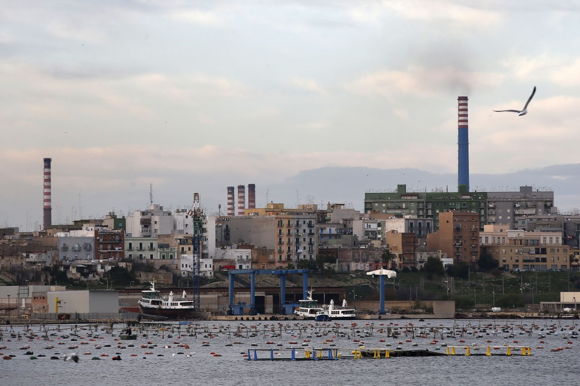 Taranto, l’assenza di una politica industriale  moderna