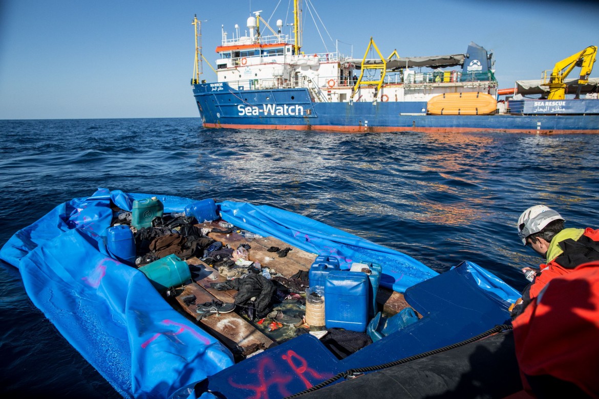 Libia, con i bombardamenti aumentano le partenze