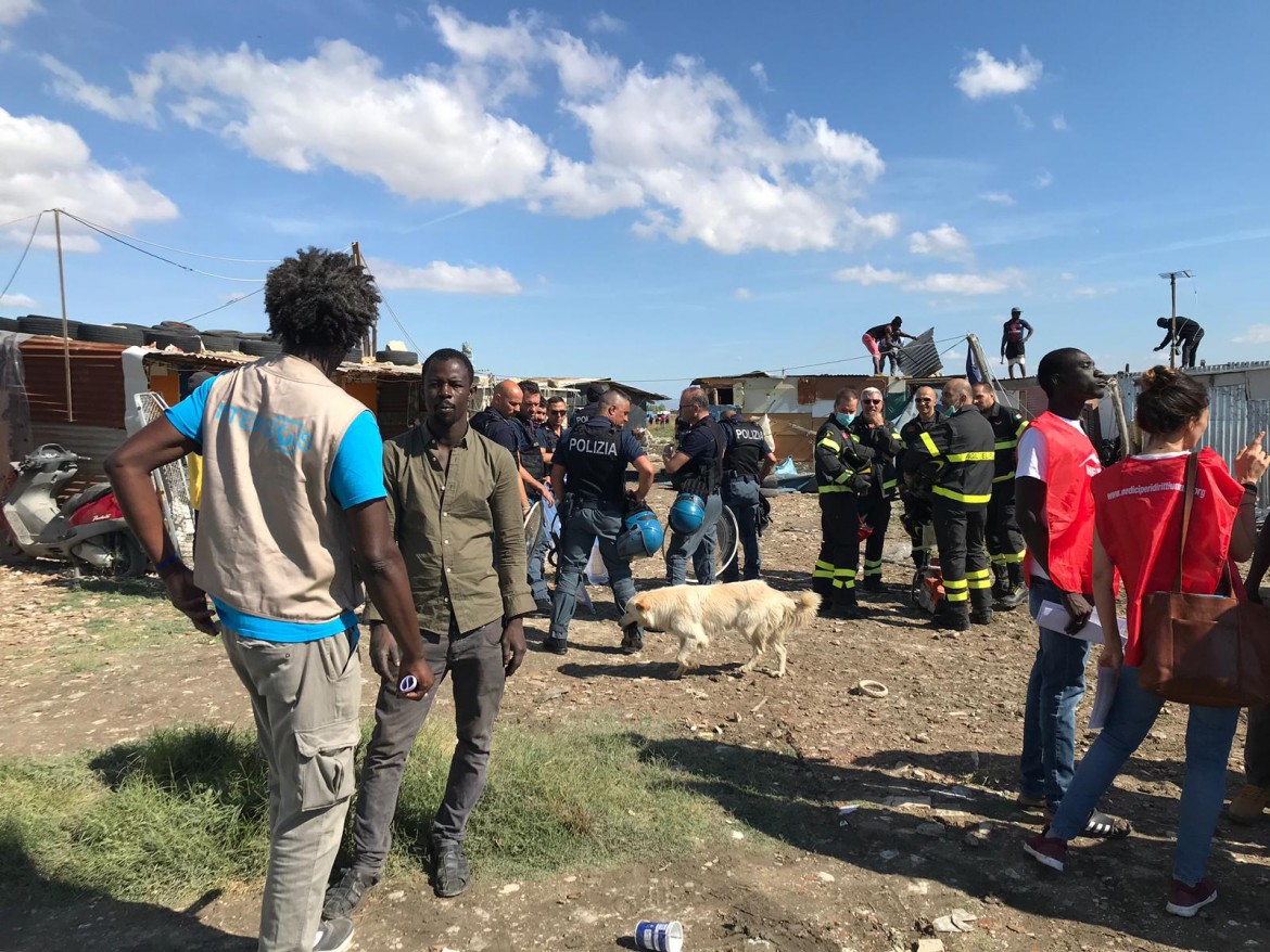 Borgo Mezzanone, quarto sgombero al ghetto dei migranti