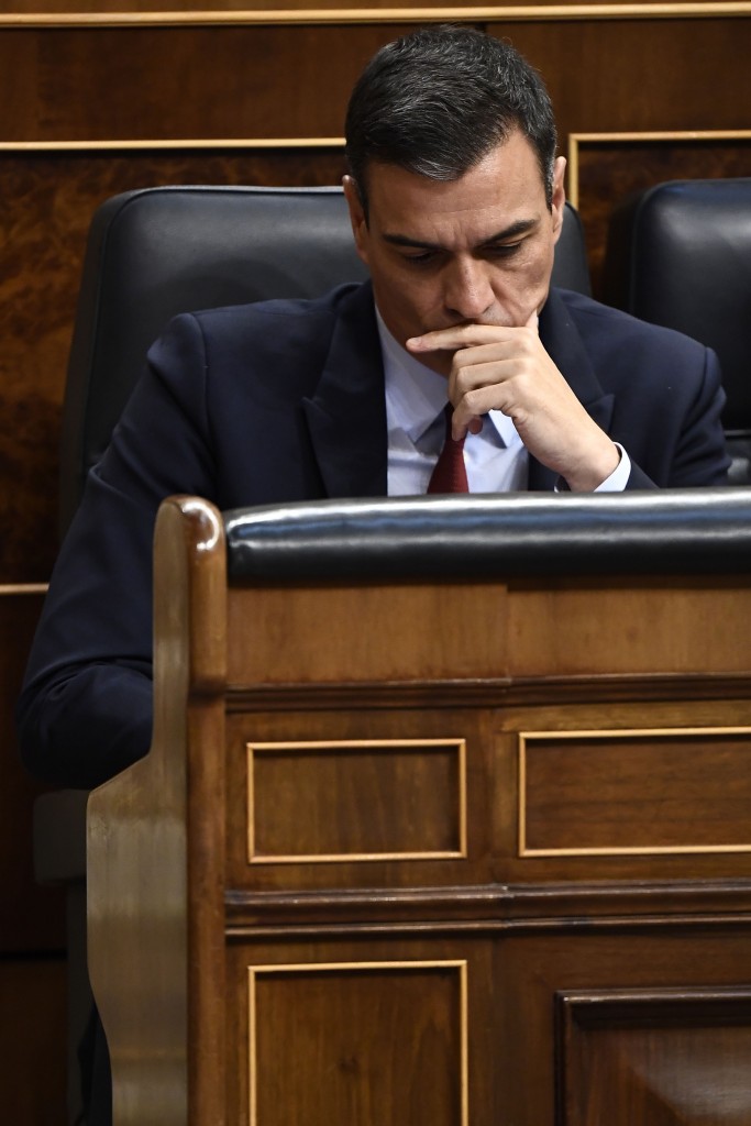 Prima fumata nera per Pedro Sánchez, ritenterà domani