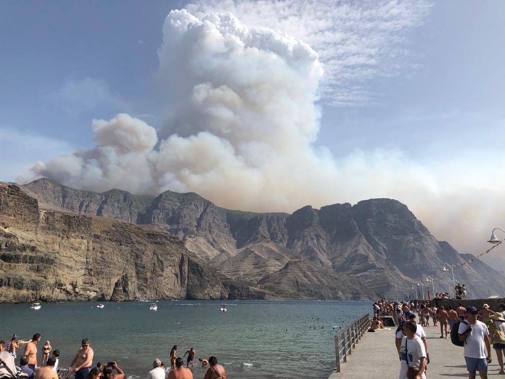 L’incendio di Gran Canaria senza controllo