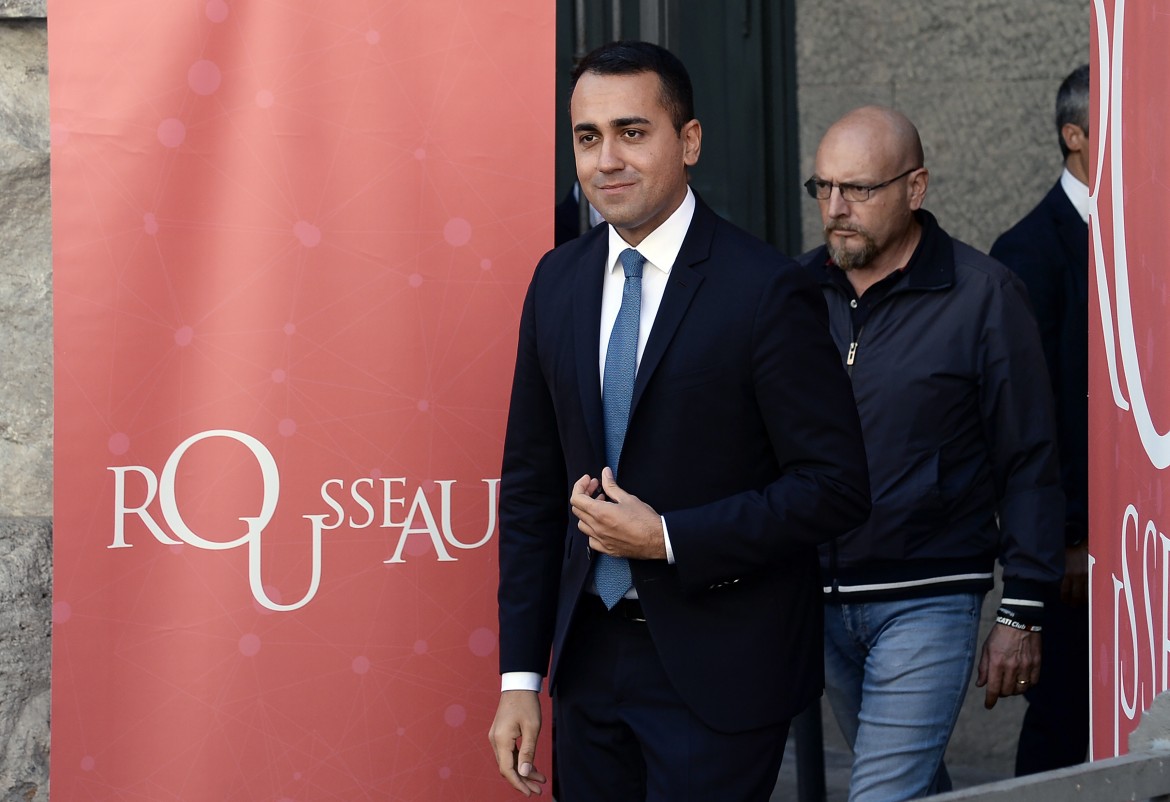 Cresce il nervosismo in casa grillina, il «capo politico» Di Maio tra due fuochi