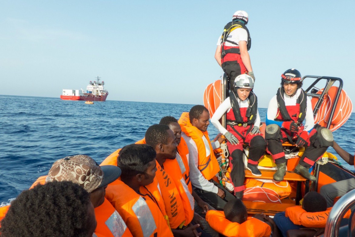 E oggi l’Ocean Viking arriva a Messina