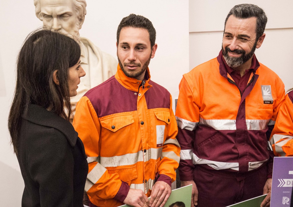 Rifiuti e metropolitane, giornata nera per Roma. Si dimette il cda Ama