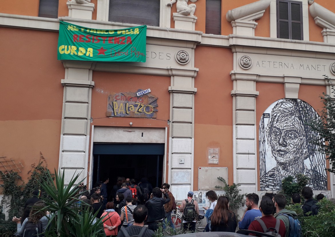 Tentato sfratto al Nuovo Cinema Palazzo. Il quartiere riapre le porte dell’occupazione