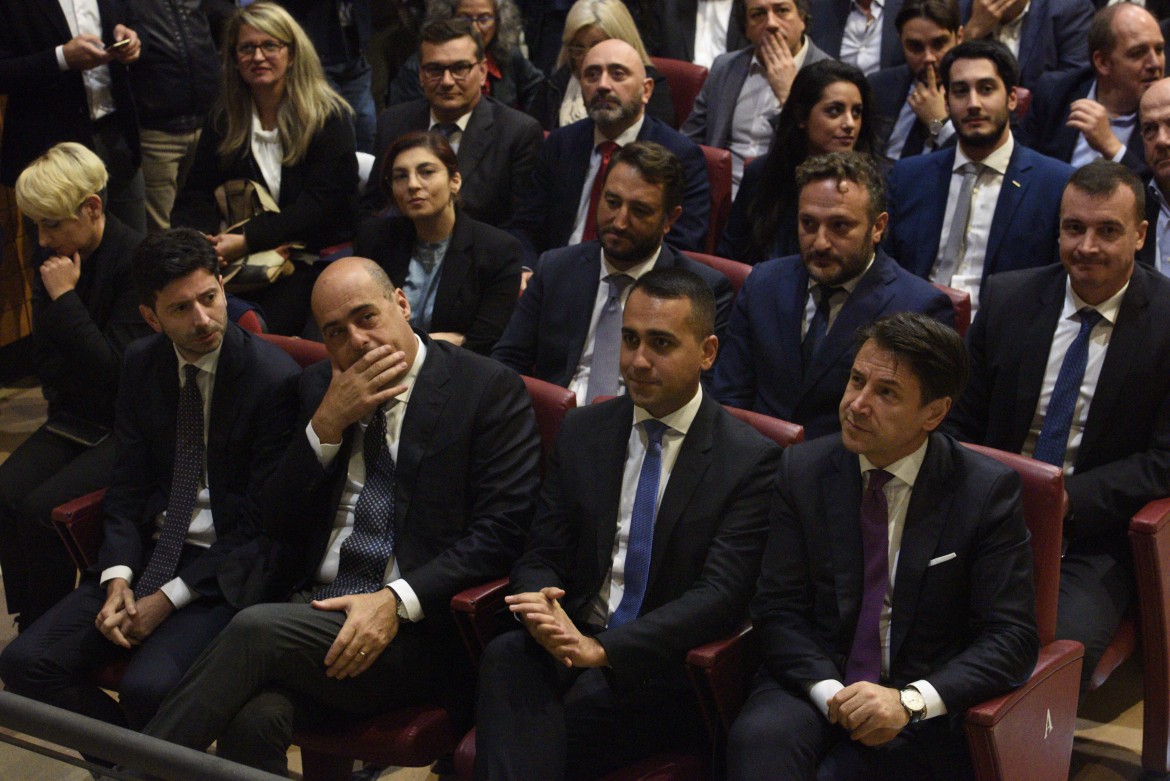 Di Maio archivia  la foto di Narni. Zingaretti alza la posta